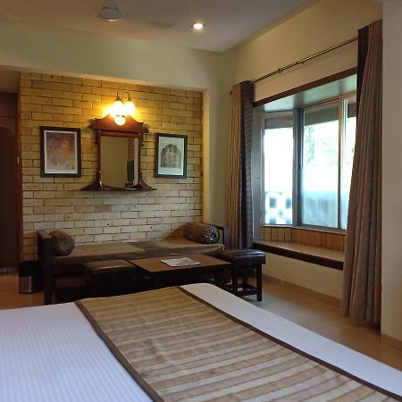 Hotel Chandralok Лонавала Экстерьер фото
