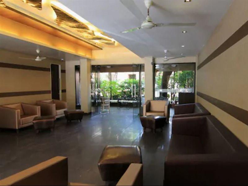 Hotel Chandralok Лонавала Экстерьер фото