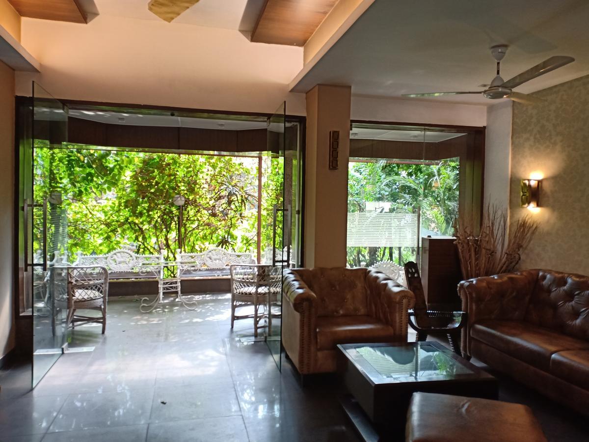 Hotel Chandralok Лонавала Экстерьер фото