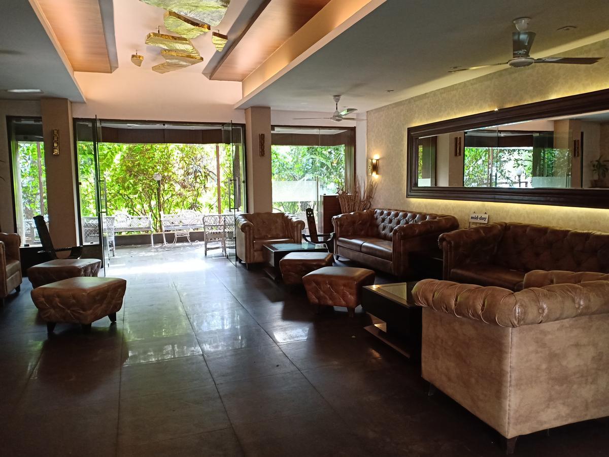 Hotel Chandralok Лонавала Экстерьер фото
