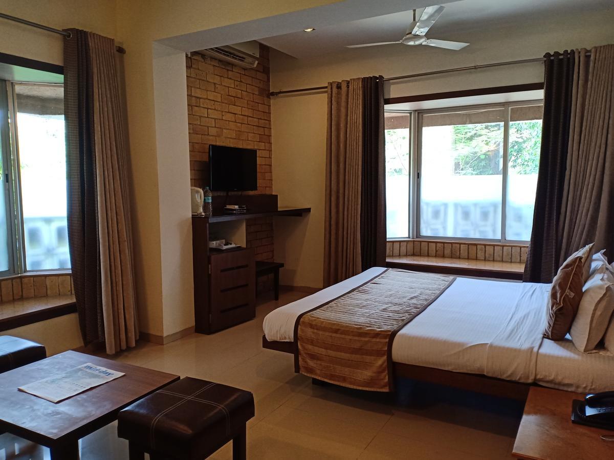 Hotel Chandralok Лонавала Экстерьер фото