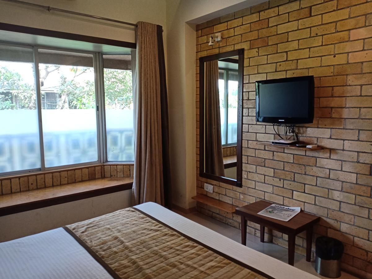 Hotel Chandralok Лонавала Экстерьер фото