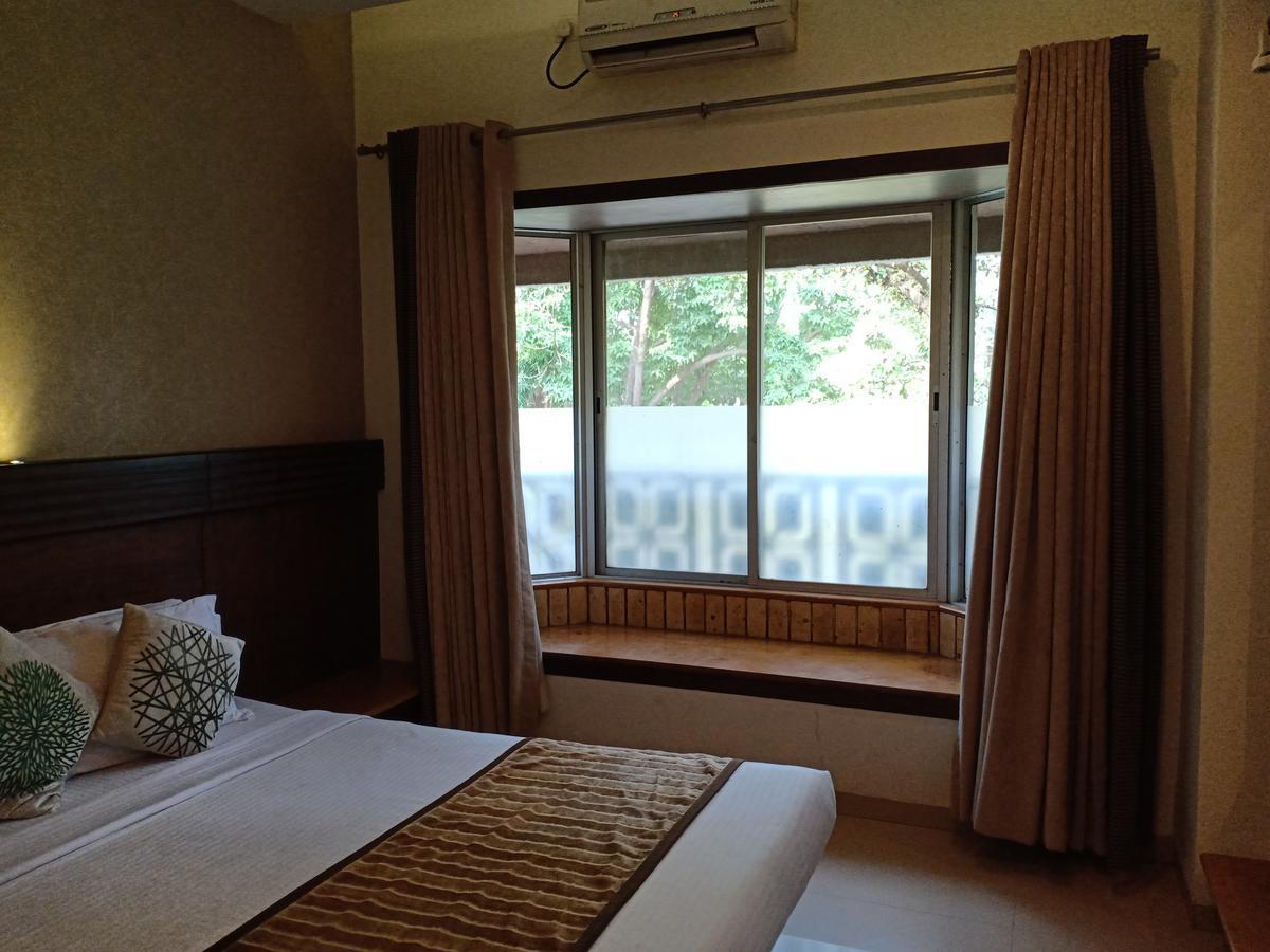Hotel Chandralok Лонавала Экстерьер фото