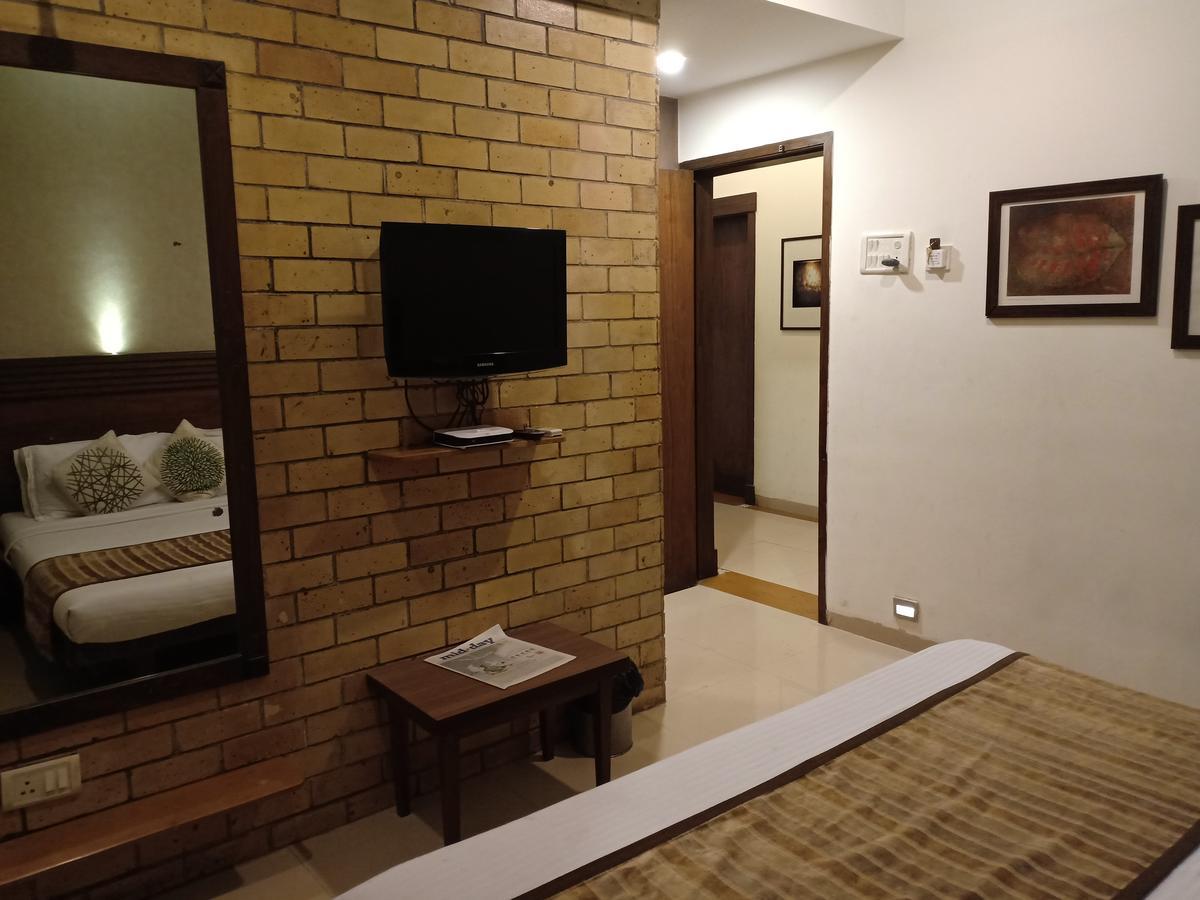 Hotel Chandralok Лонавала Экстерьер фото