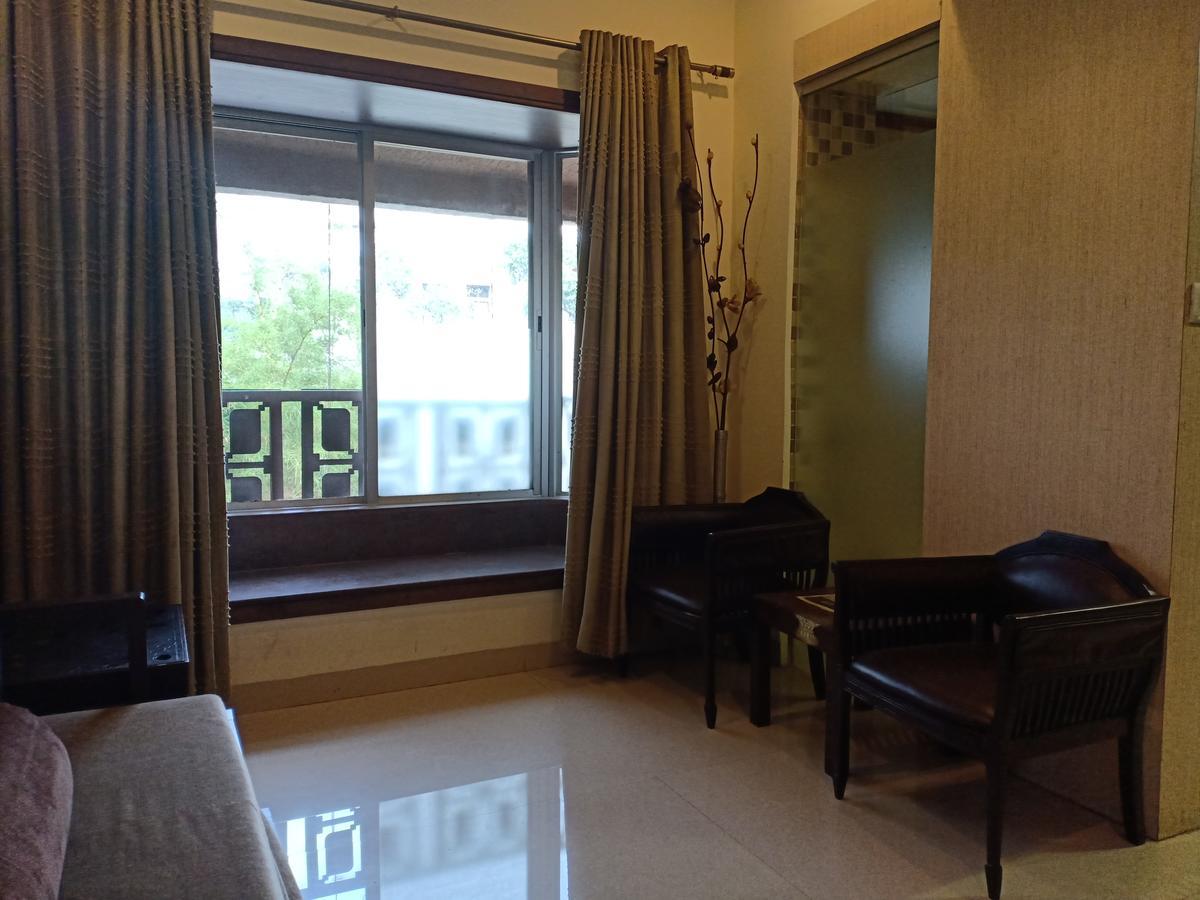 Hotel Chandralok Лонавала Экстерьер фото