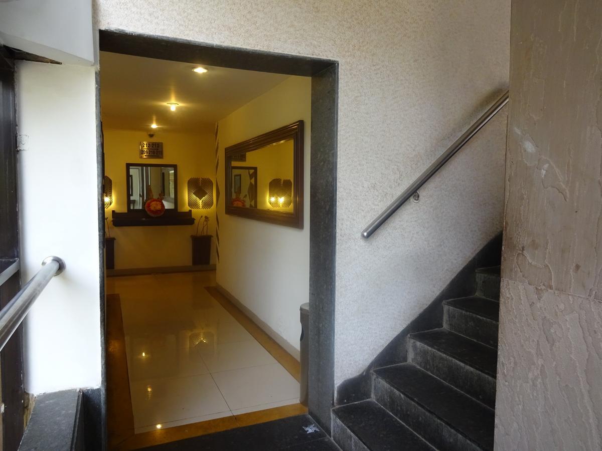 Hotel Chandralok Лонавала Экстерьер фото