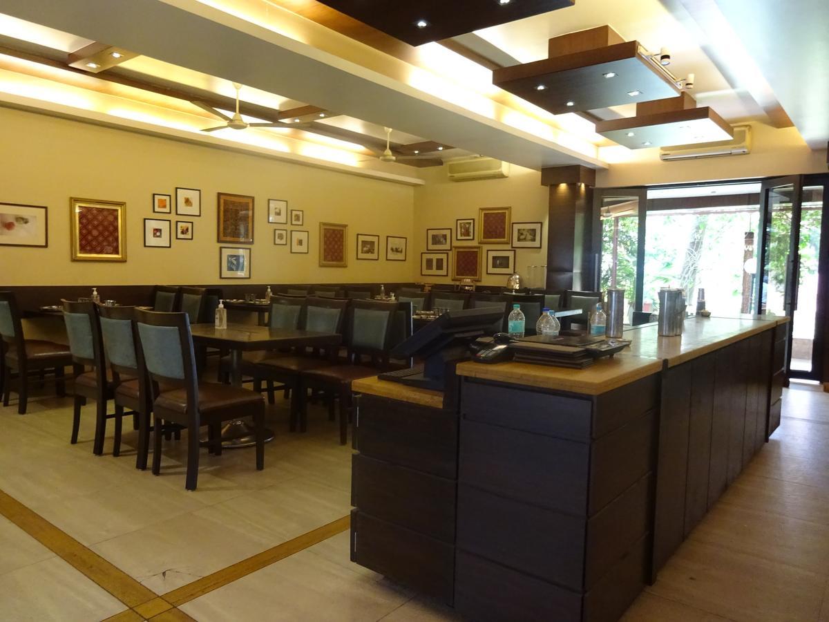 Hotel Chandralok Лонавала Экстерьер фото