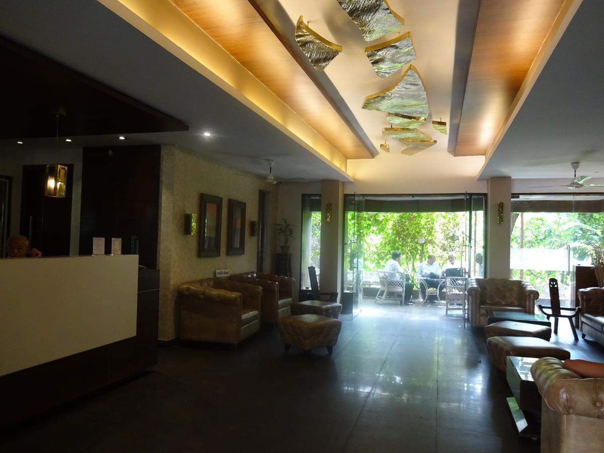 Hotel Chandralok Лонавала Экстерьер фото